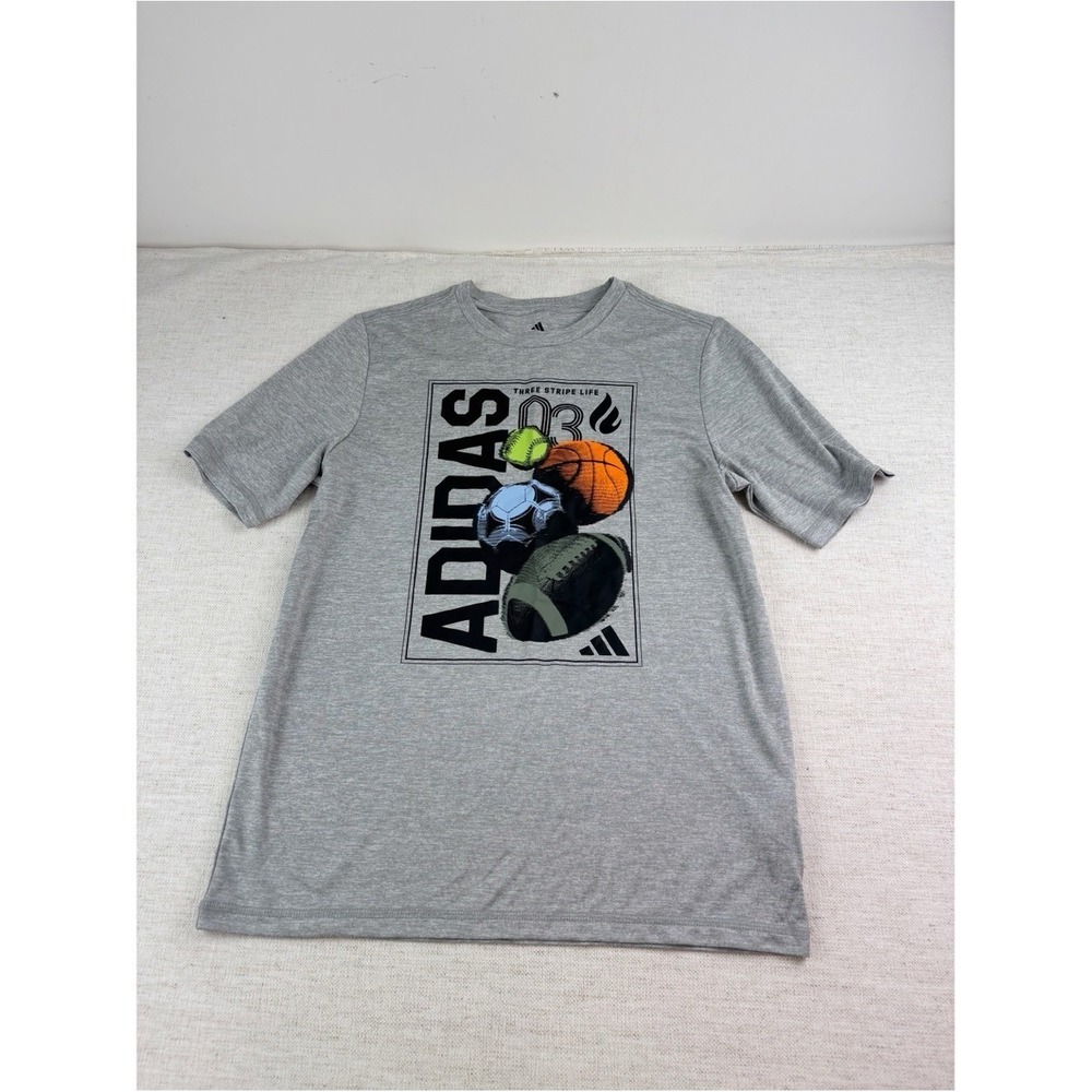 adidas boy's size L Gray Short-Sleeve performance Tee with Multi-Sport Graphic